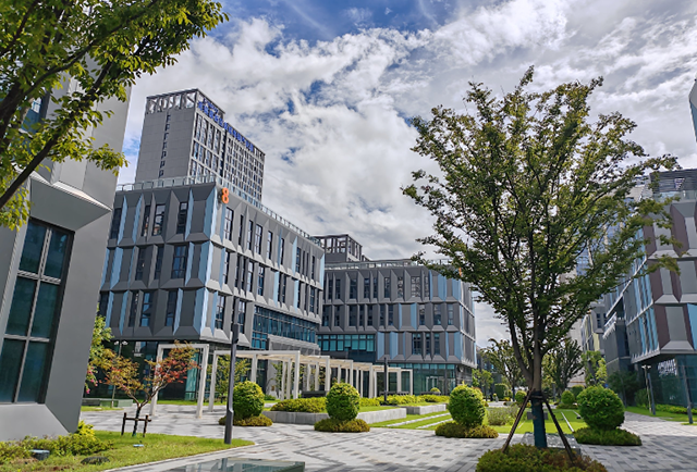 大连工业地产投资新蓝海——新能源产业园区崛起